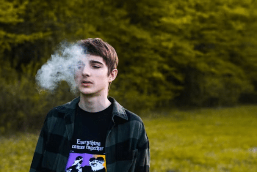 teen vaping
